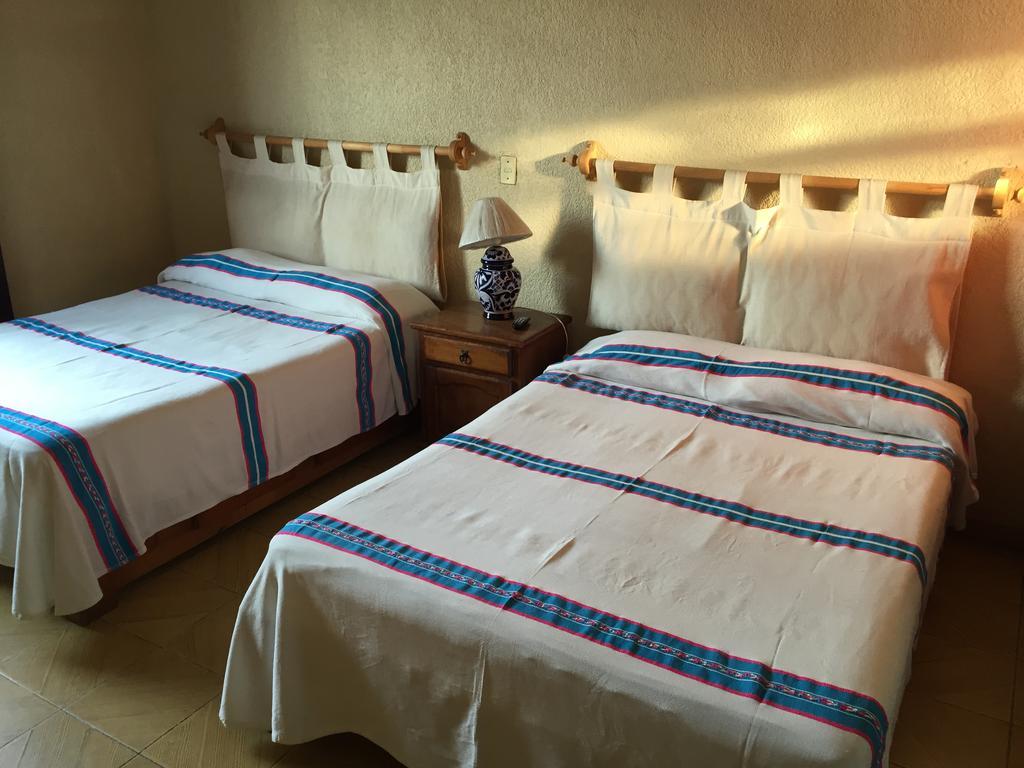 Hostal Casa Castillo Morelia Szoba fotó
